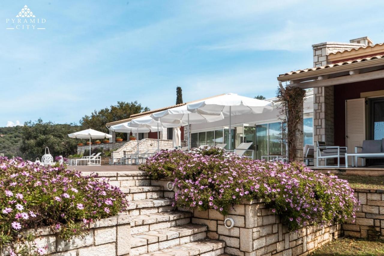Luxury Aphrodite Villa *
